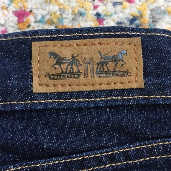 Levi’s | dark wash cuffed jean shorts - Picture 6 of 8